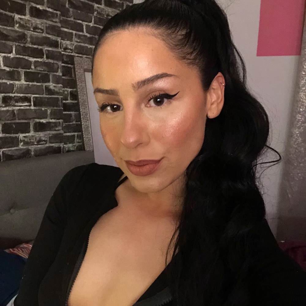 Meet your Posher, Elena